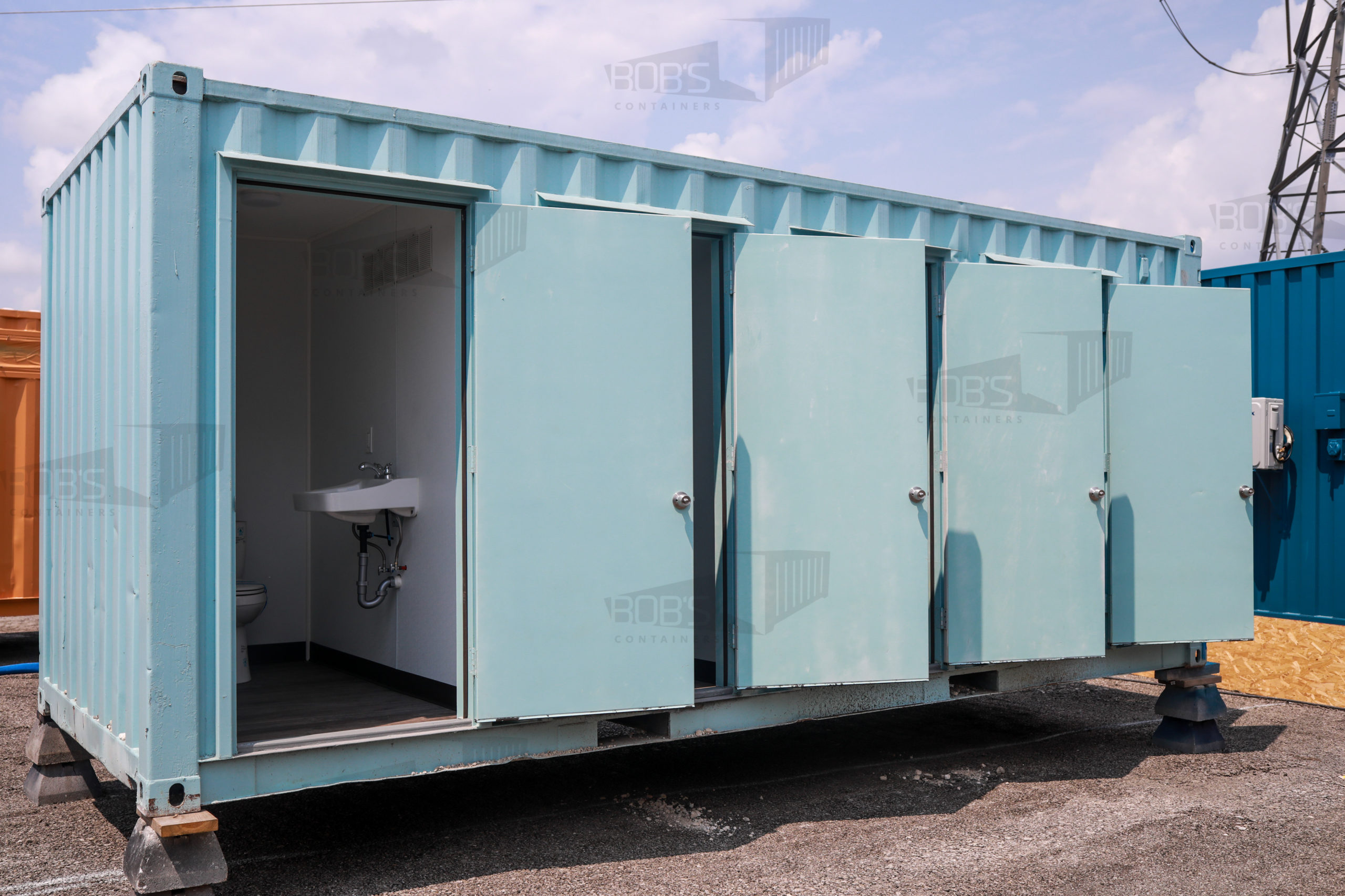 https://www.bobscontainers.com/wp-content/uploads/2021/11/IMG_6400-scaled.jpg