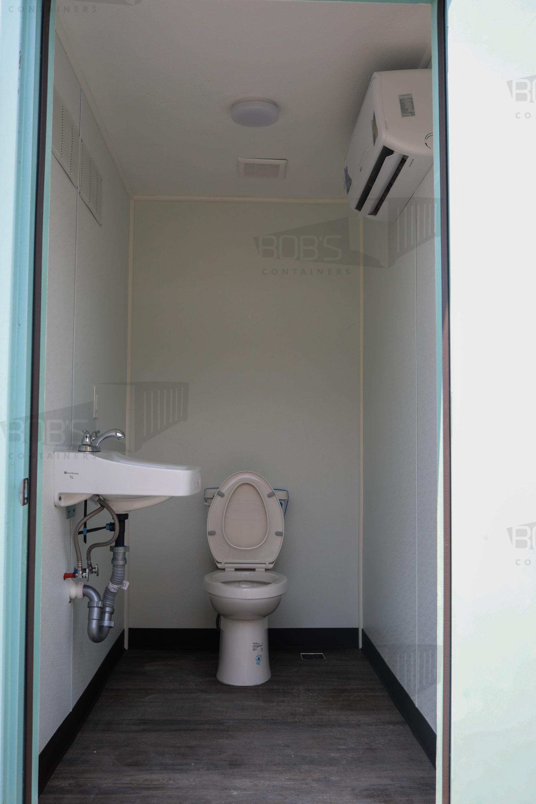 https://www.bobscontainers.com/wp-content/uploads/2021/11/IMG_6404-scaled.jpg