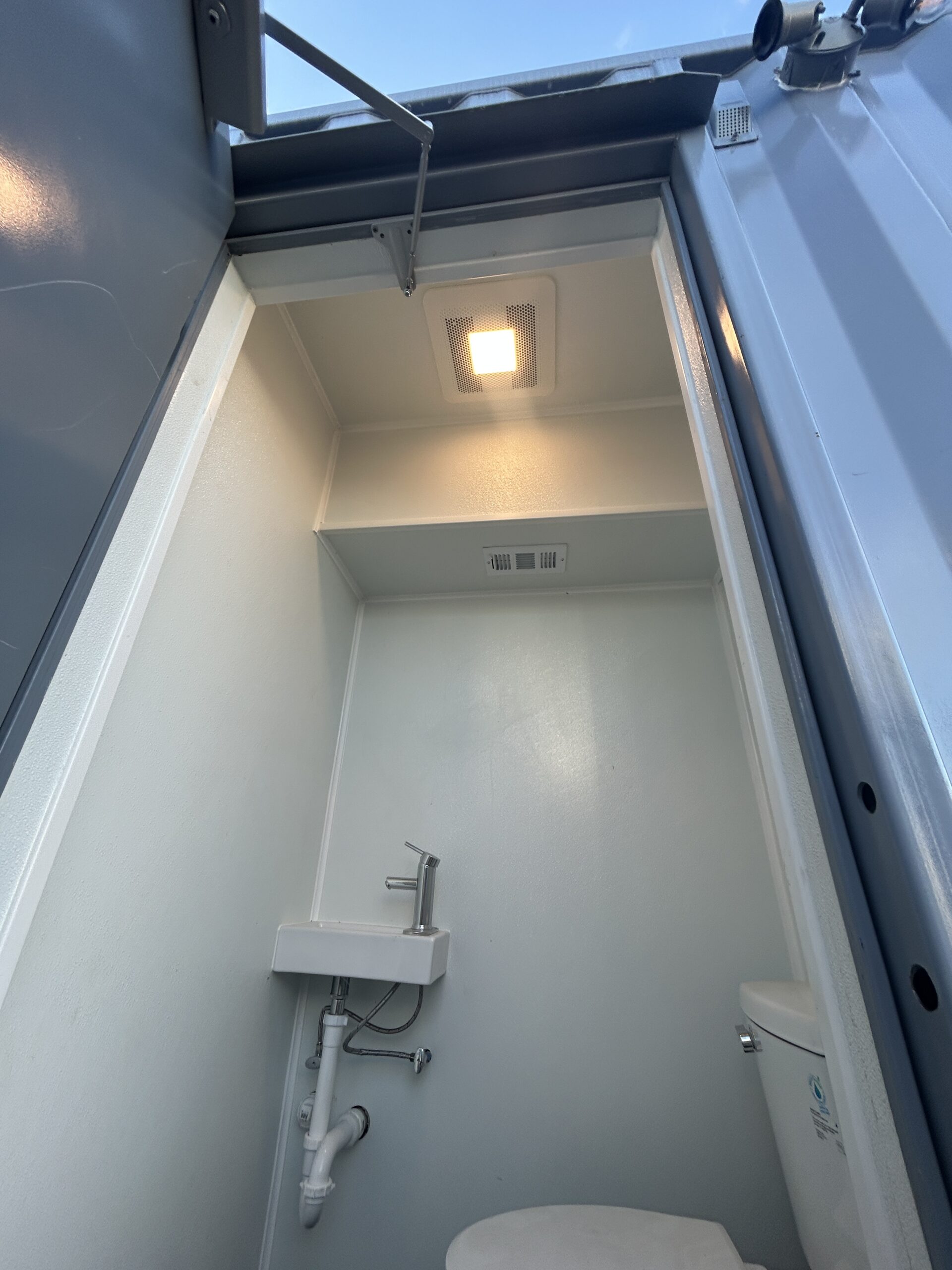https://www.bobscontainers.com/wp-content/uploads/2024/09/IMG_4117-scaled.jpg